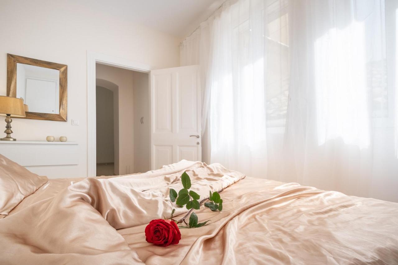 Nadiona Suites Red & Cream Corfu  Εξωτερικό φωτογραφία
