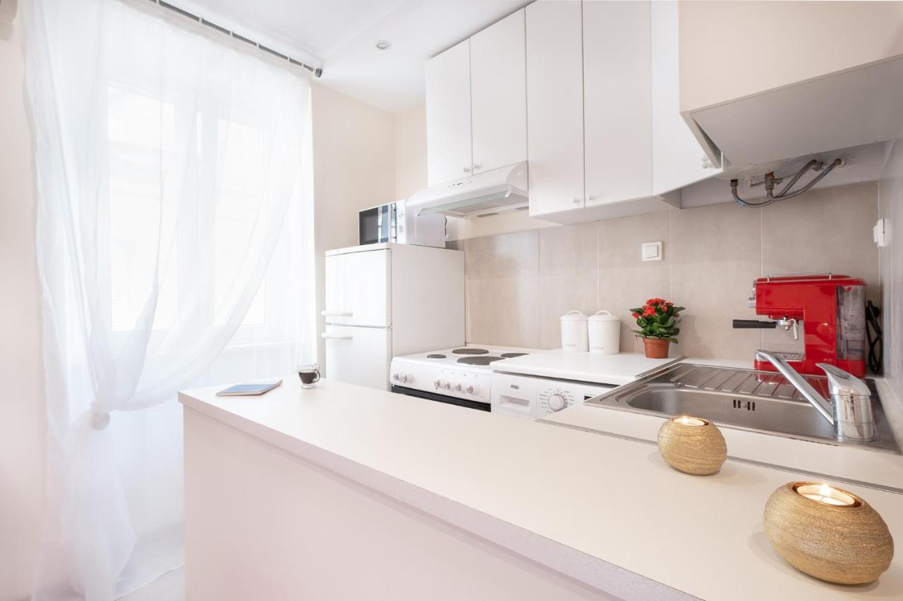 Nadiona Suites Red & Cream Corfu  Εξωτερικό φωτογραφία